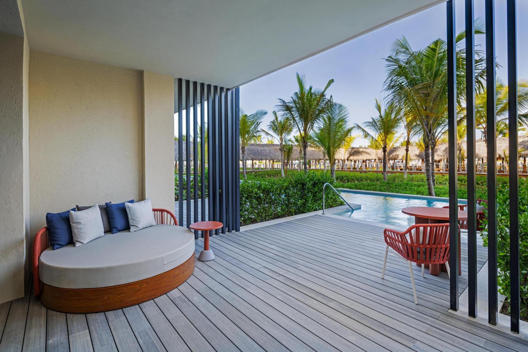 Deluxe Guest Room Adult All-Inclusive 2 King Swim-up,1759871902:JPEG